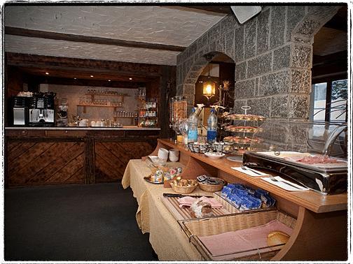 Hotel Primavera Zermatt Bagian luar foto